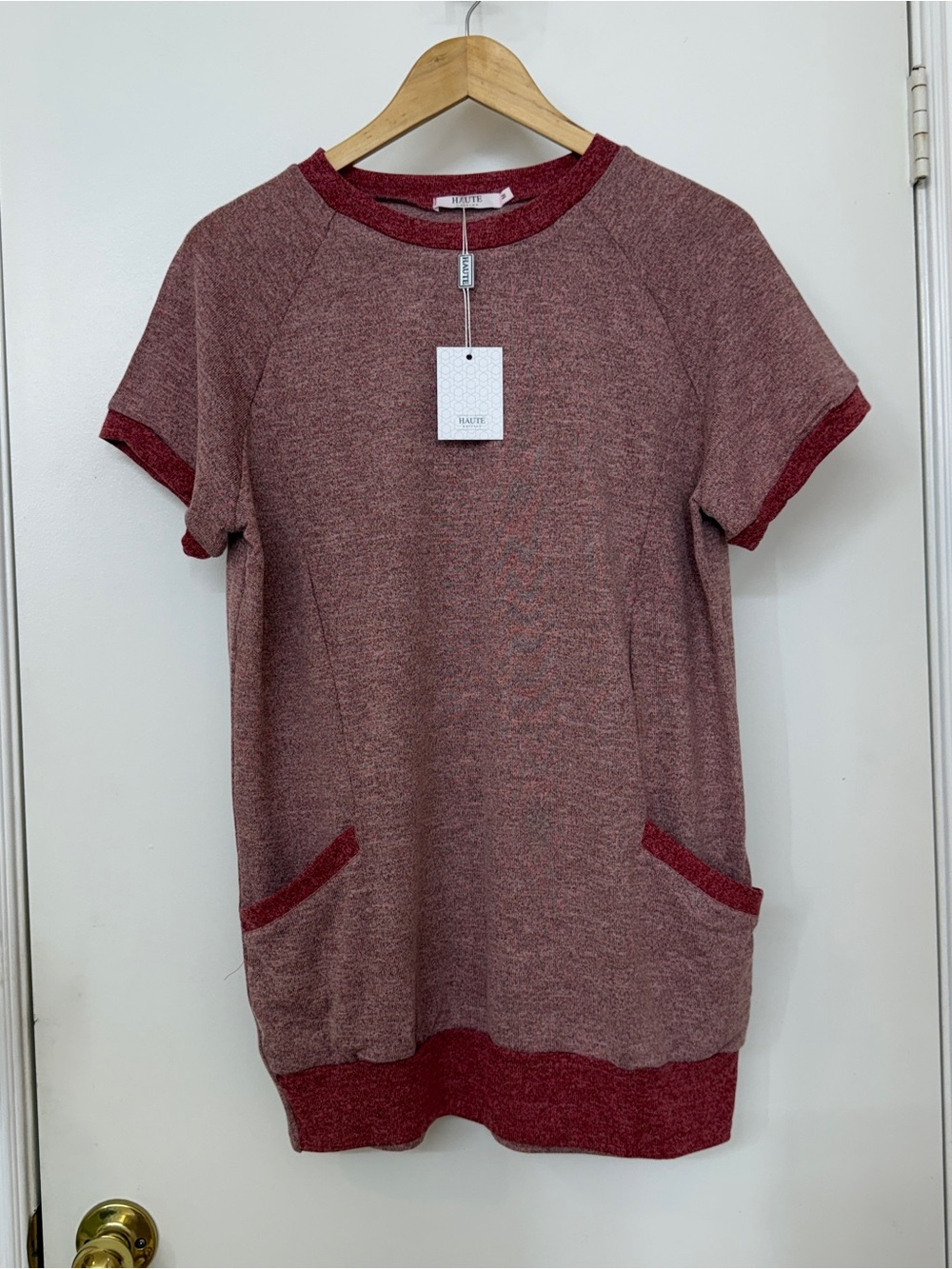 HAUTE EDITION Tunic Top M NWT Burgundy Marled Knit Short Sleeve Pockets